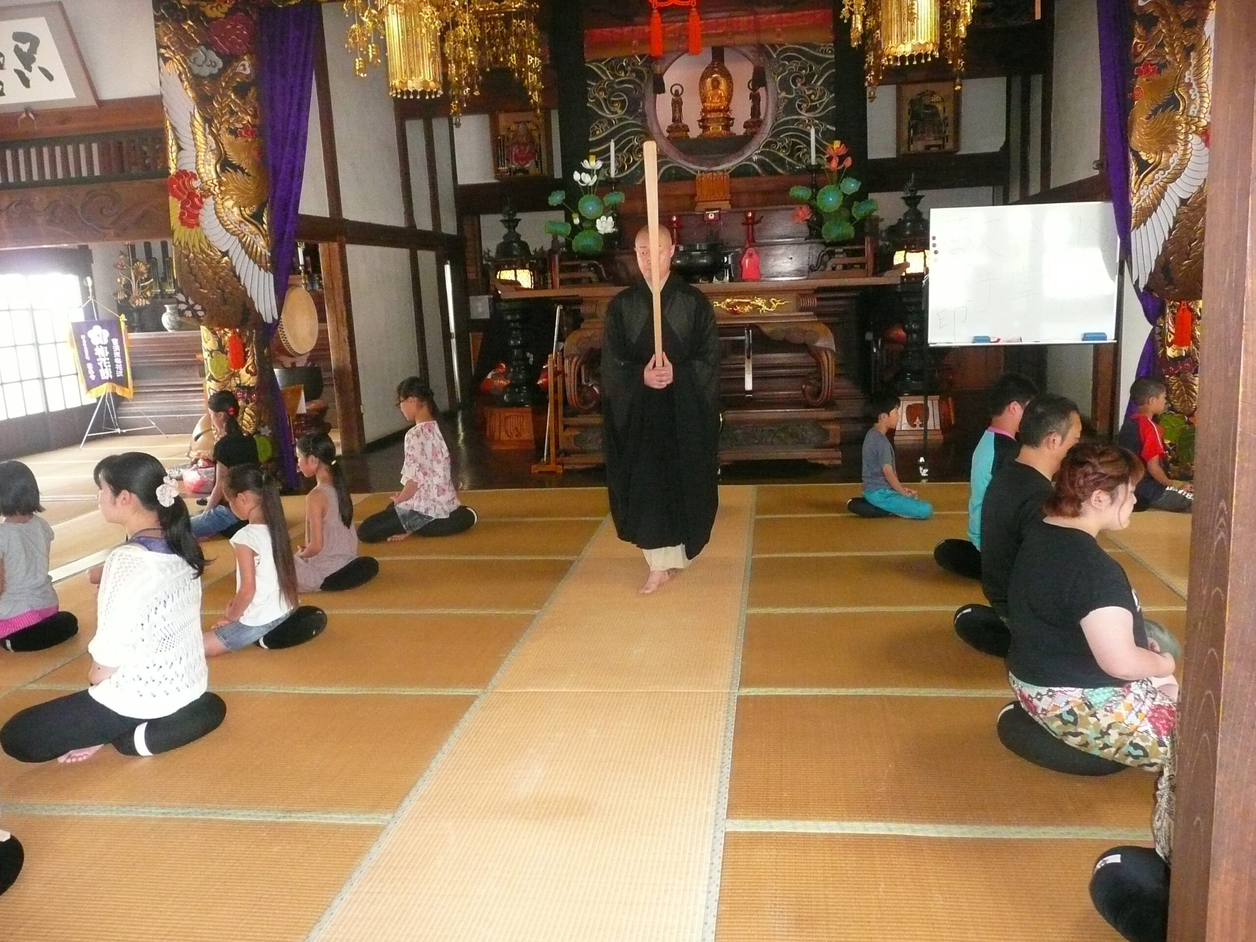 大洞山雲林寺にて行われた坐禅会