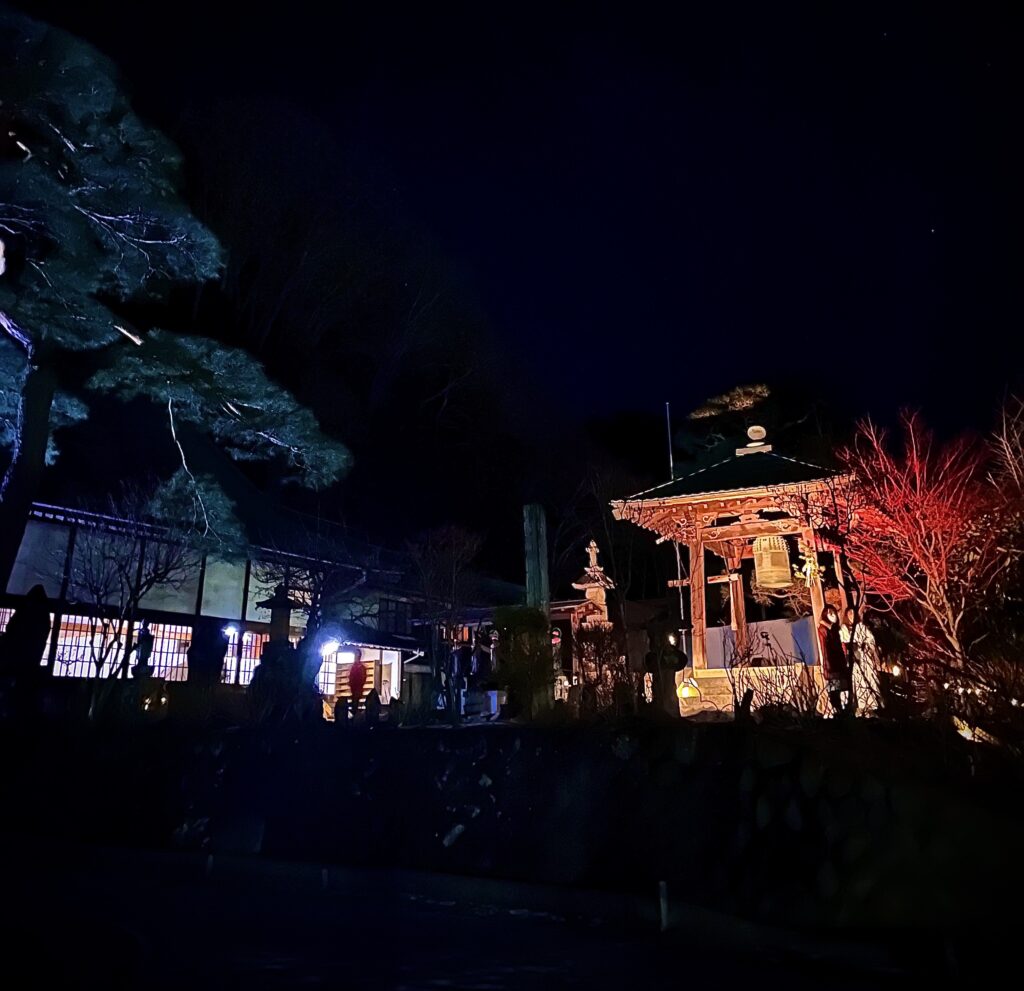 大晦日　外観　風景　雲林寺