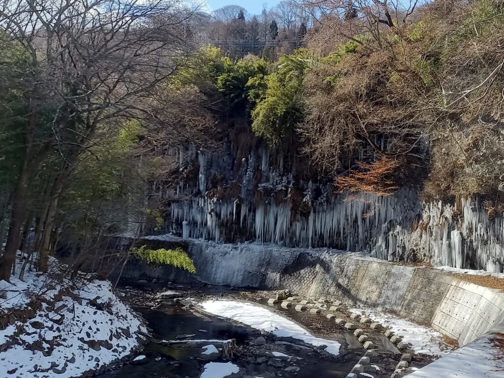 与喜屋の氷柱