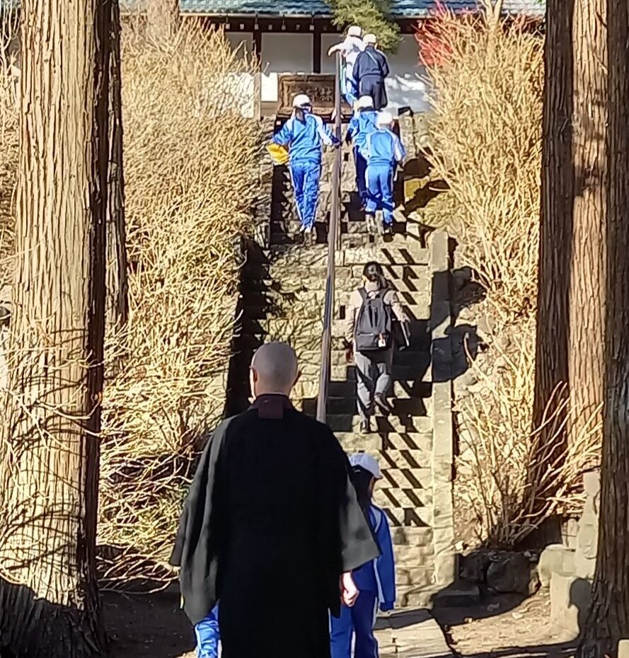 雲林寺参道　校外学習　