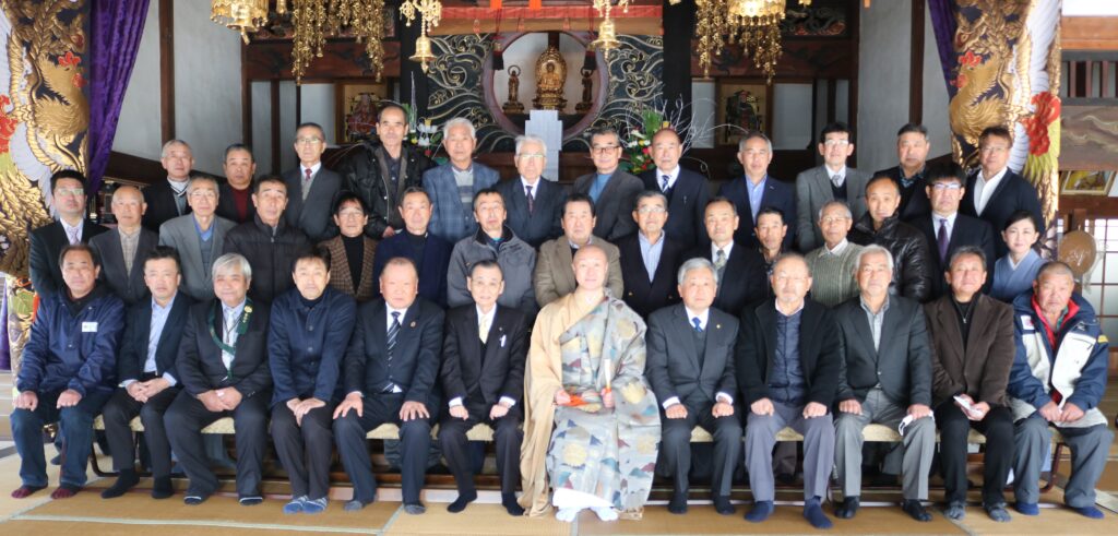 雲林寺　新年祈祷会　総代　世話人集合写真　令和五年