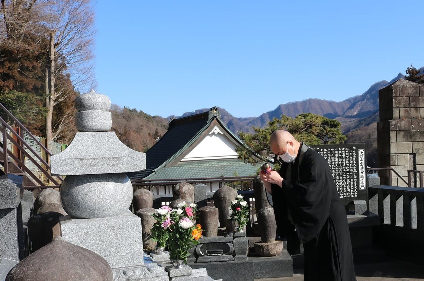 歴代住職墓地　雲林寺