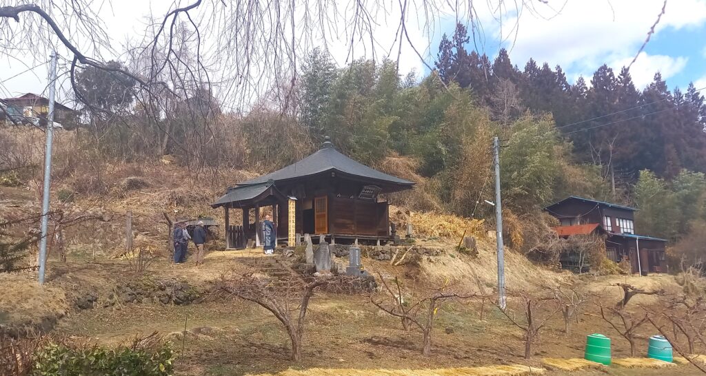 群馬県吾妻郡長野原町長野原73　雲林寺0279－82－2201