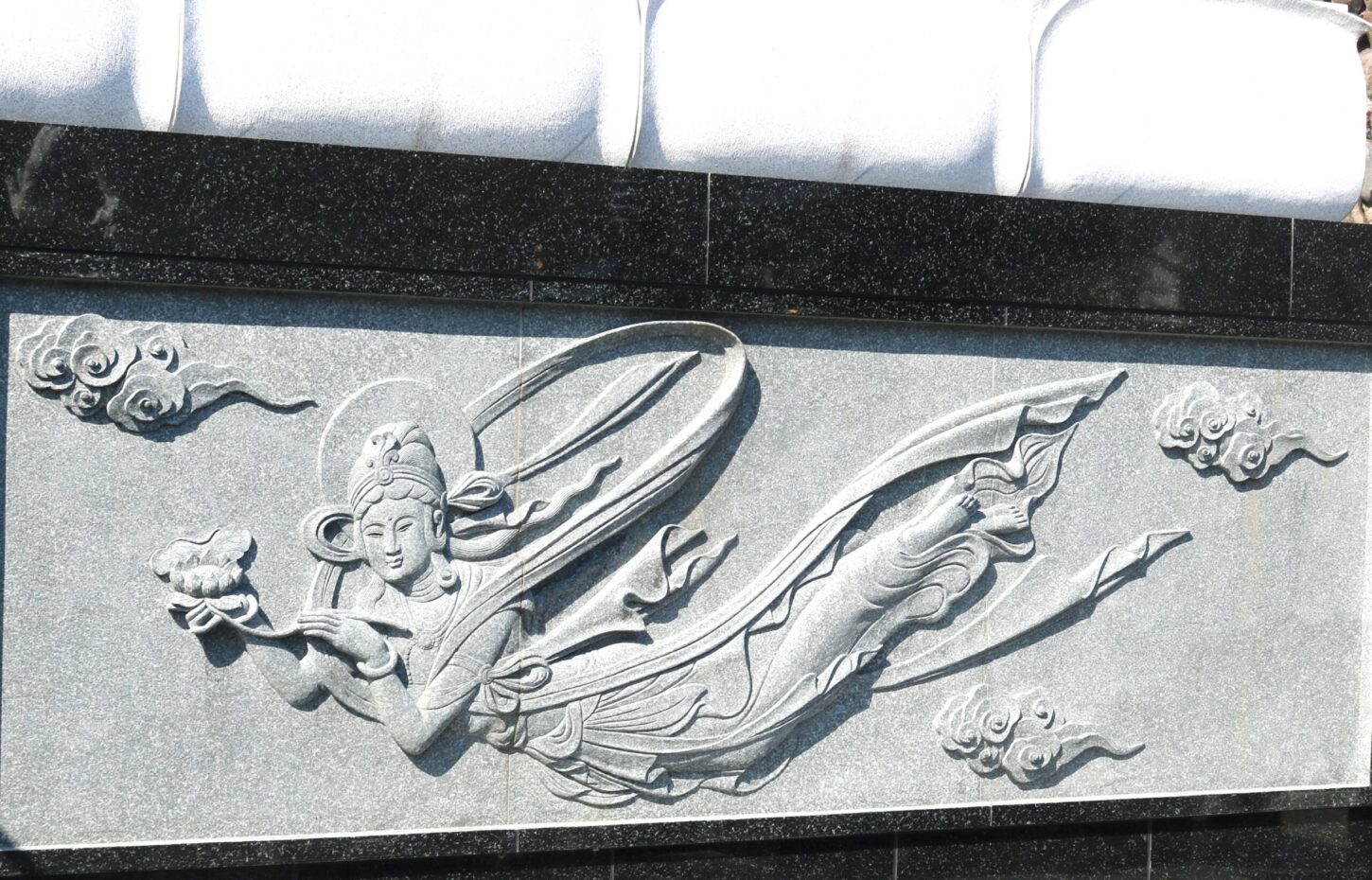 群馬県吾妻郡長野原町長野原73　雲林寺0279－82－2201